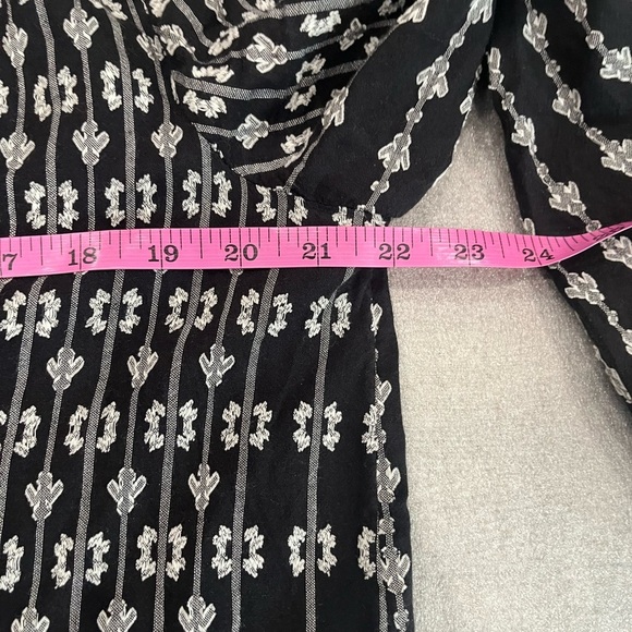 [S]Lou & Grey Black and White Embroidered Boho Tunic Blouse - Picture 5 of 9